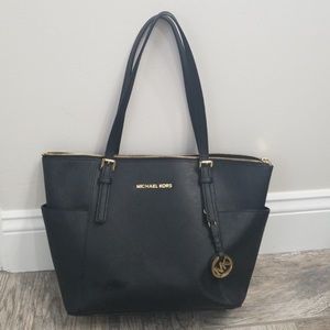 Michael Kors - Large Tote - Black